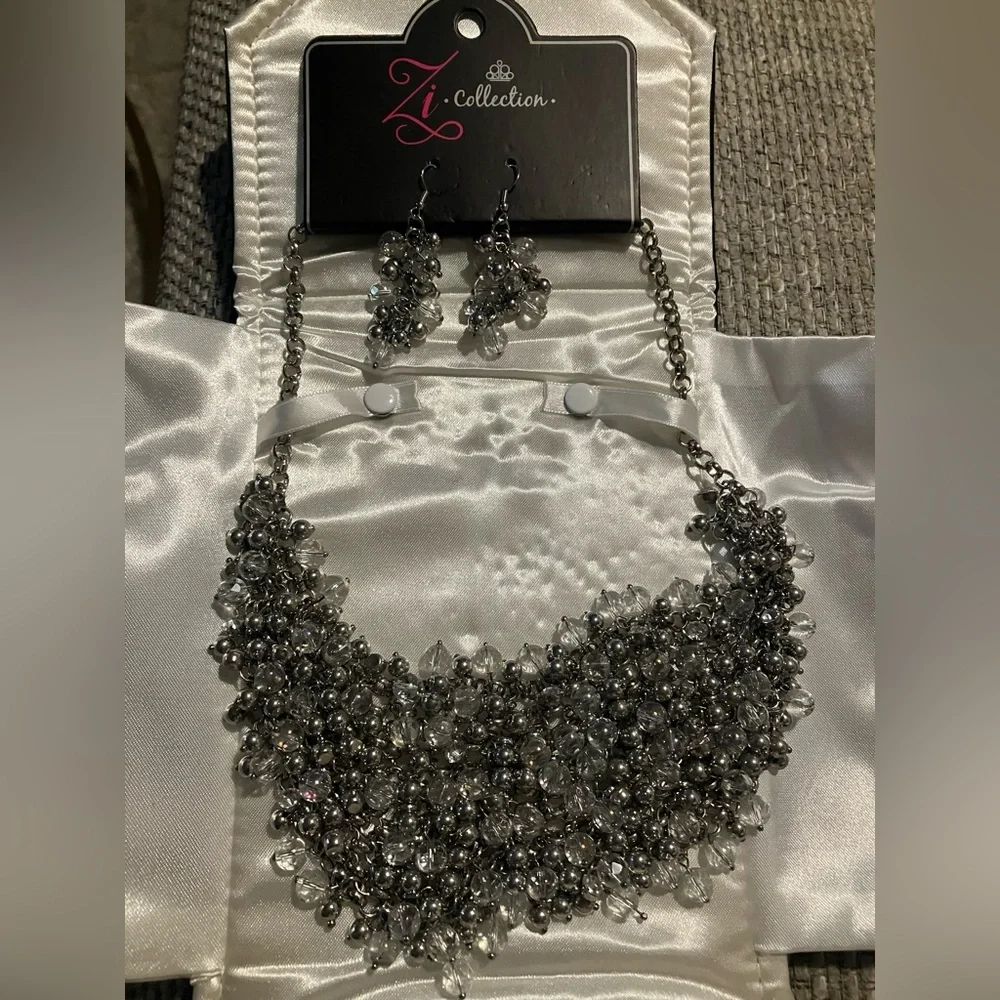 Zi Collection Silver Beaded Statement Necklace & Earrings Set – Brand New - Picture 1 of 1